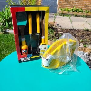 Simpsons BBQ tool set and Ball